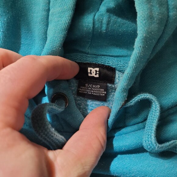 DC Shoes hoodie Turquoise Size Small Dc Shoes Hoodie RARE COLORWAY pullover - Picture 3 of 7